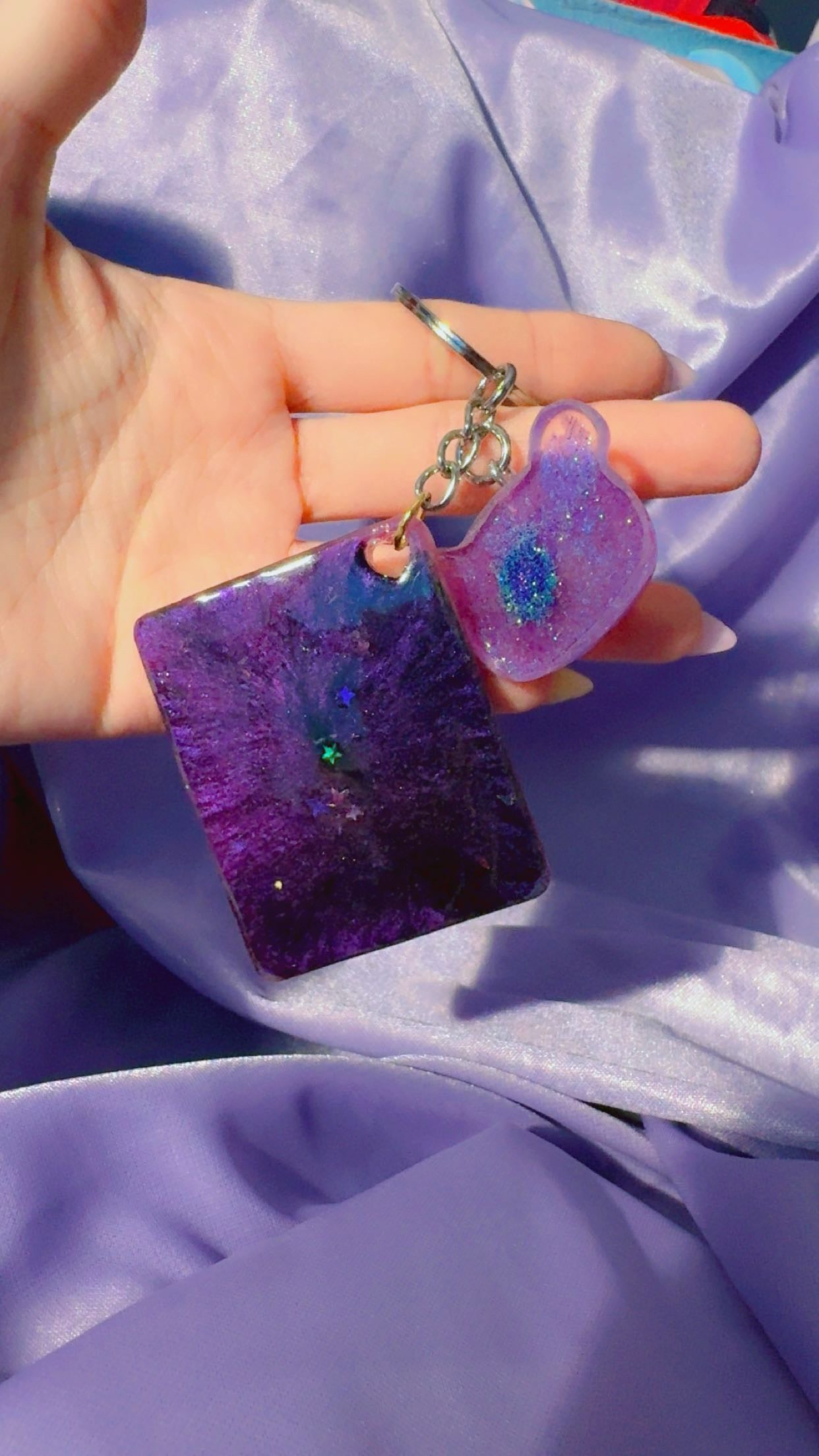 💥😈Kpop Demons: Mystery Shaker Keychain😈💥